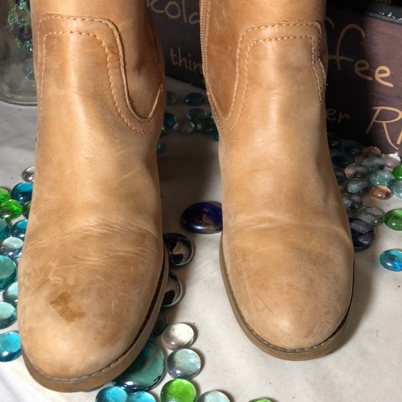 Nicole Boots - Picture 6 of 8